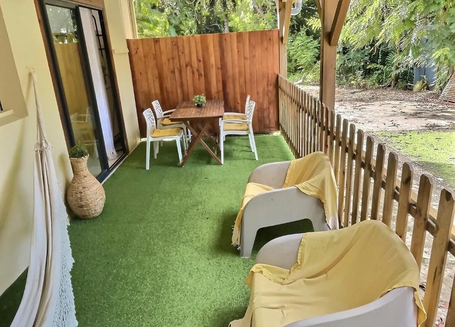 Cosy Studio De 2-4 Personnes A Prix Abordable Avec Grande Piscine Proche Plage Et Toutes Commodites Le Gosier  Guadalupe
